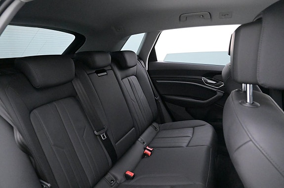 Audi e-tron 23 of 27