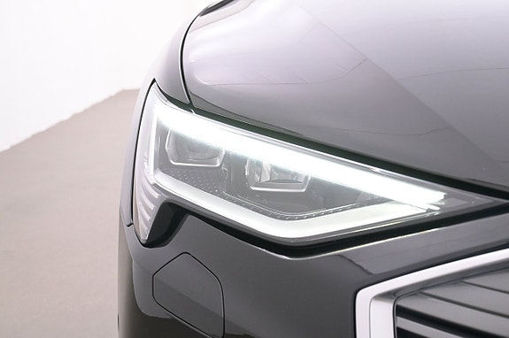 Audi e-tron 26 of 27