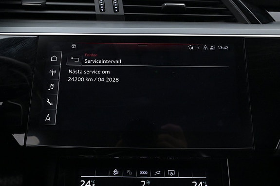Audi e-tron 20 of 27