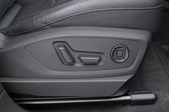 Audi e-tron 14 of 27