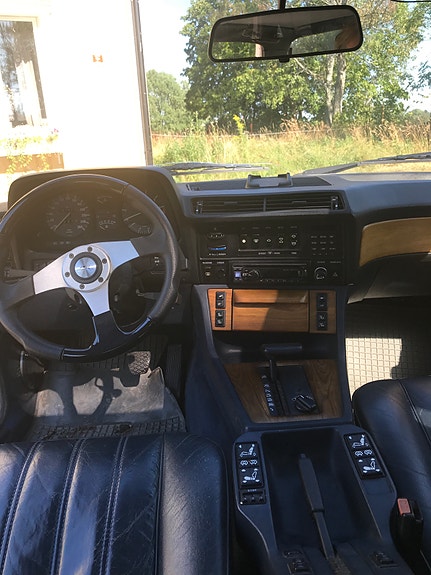 BMW 745i 9 of 9