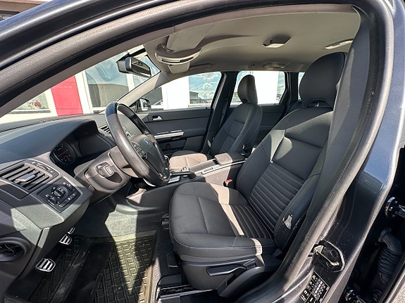 Volvo V50 7 of 8