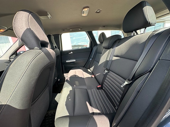 Volvo V50 6 of 8