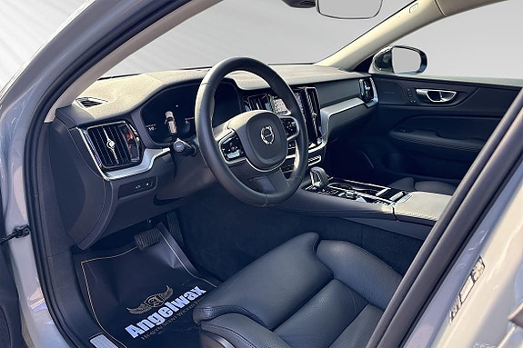 Volvo V60 7 of 18