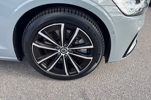 Volvo V60 12 of 18