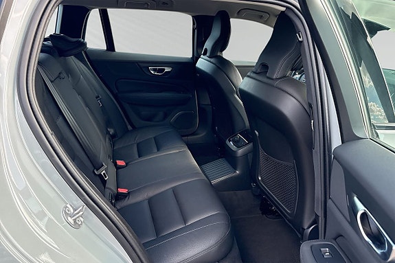 Volvo V60 11 of 18