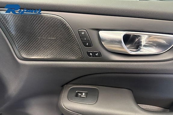 Volvo V60 14 of 23