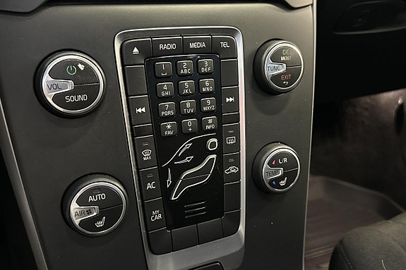 Volvo V40 13 of 20