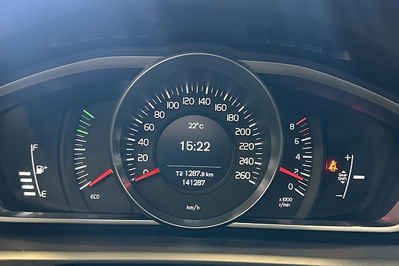 Volvo V40 10 of 20