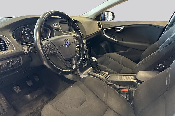 Volvo V40 8 of 20
