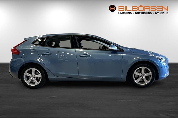 Volvo V40 4 of 20