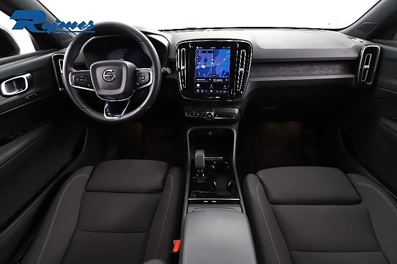 Volvo C40 2 of 30