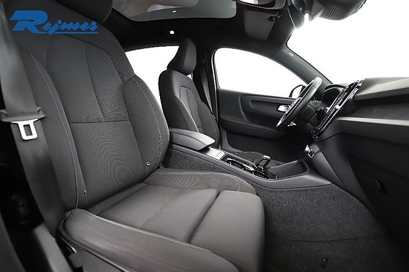 Volvo C40 25 of 30