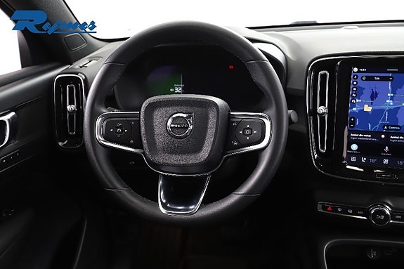 Volvo C40 4 of 30