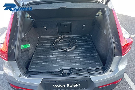Volvo XC40 23 of 30