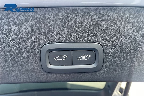 Volvo XC40 24 of 30