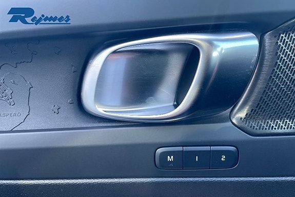 Volvo XC40 16 of 30