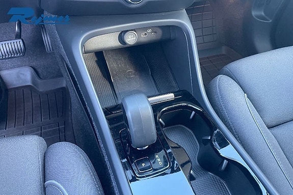 Volvo XC40 15 of 30