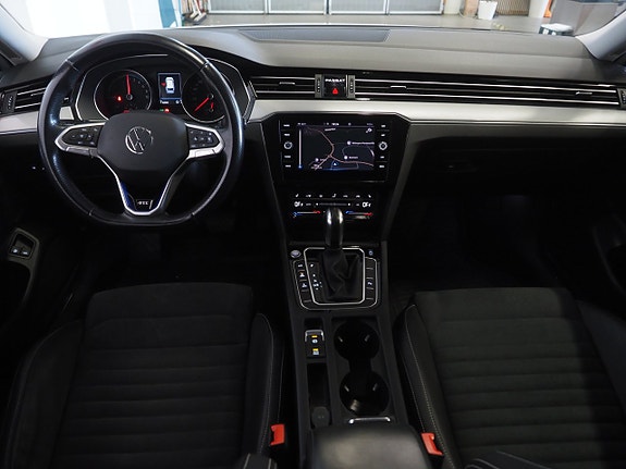 Volkswagen Passat 15 of 24