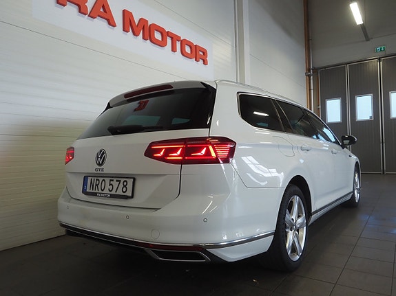 Volkswagen Passat 6 of 24
