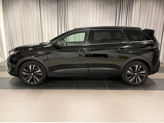 Peugeot 5008 2 of 16