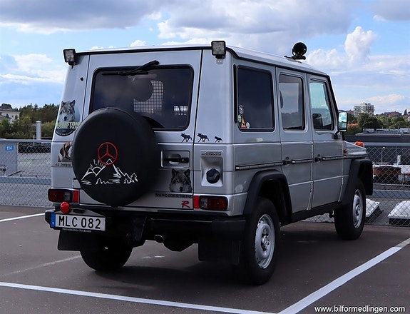 Mercedes-Benz 300 GD 3 of 23