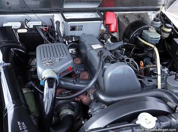 Mercedes-Benz 300 GD 5 of 23