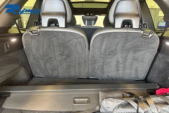 Volvo XC90 17 of 23