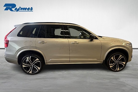 Volvo XC90 21 of 23