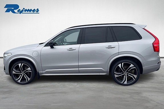Volvo XC90 8 of 28