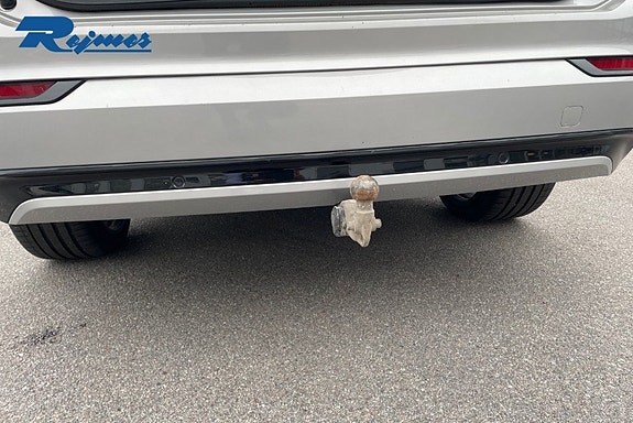 Volvo XC90 26 of 28
