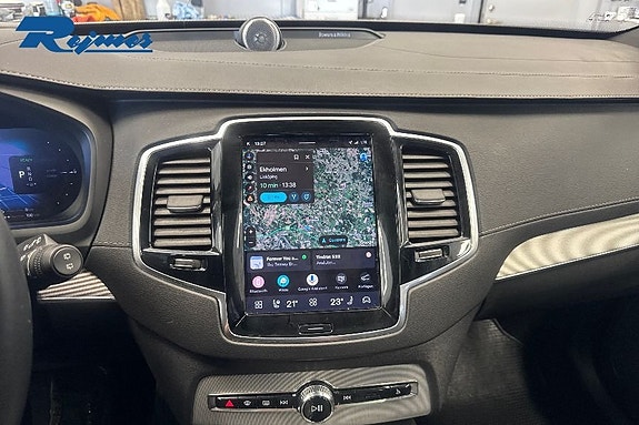 Volvo XC90 10 of 23