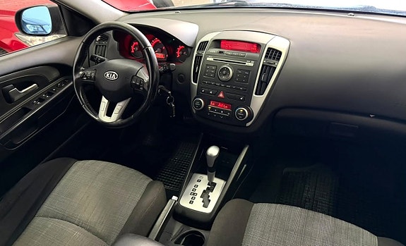 Kia Ceed 10 of 23