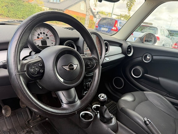 MINI Cooper 9 of 9