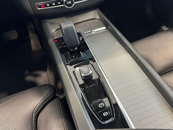 Volvo XC60 17 of 26