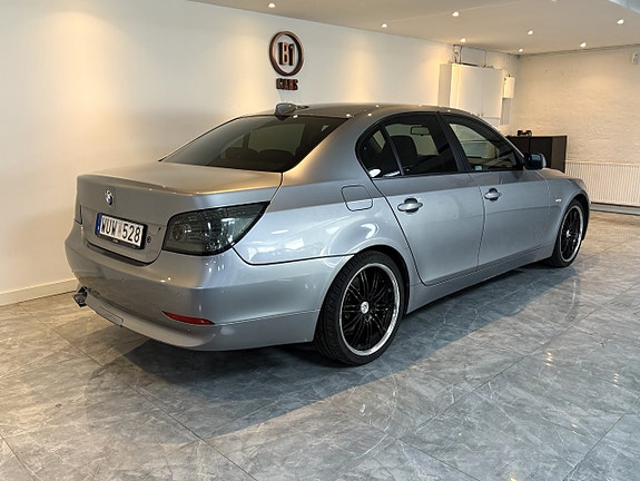 BMW 530i 4 of 16