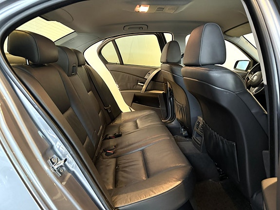 BMW 530i 8 of 16