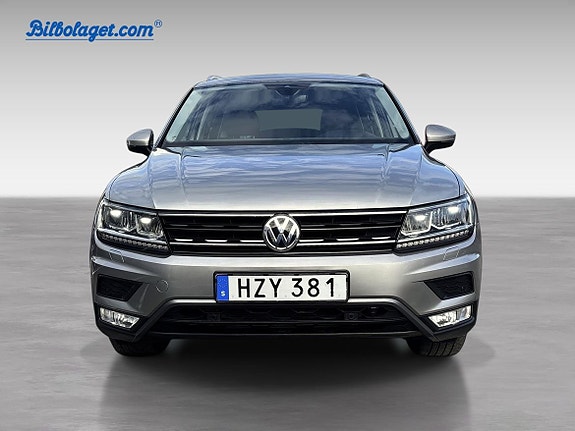 Volkswagen Tiguan 2 of 13