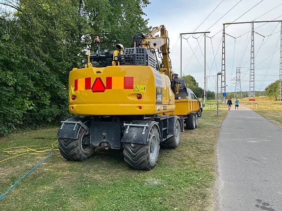 Komatsu PW148-11E0 3 of 6