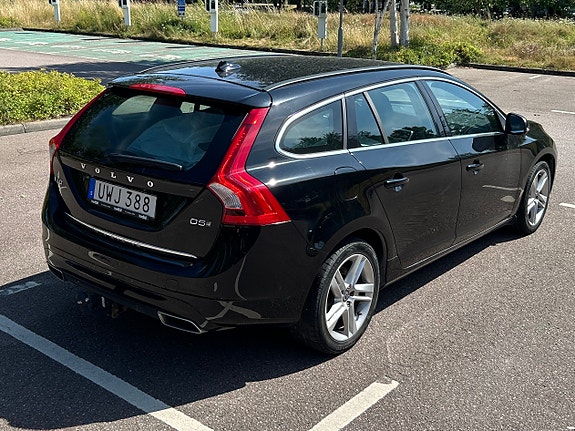 Volvo V60 3 of 4