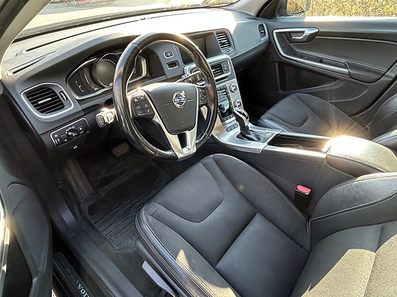 Volvo V60 4 of 4