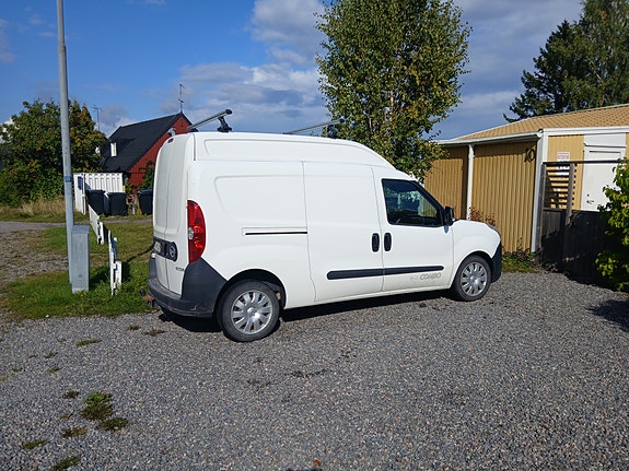 Opel Combo 2 of 6