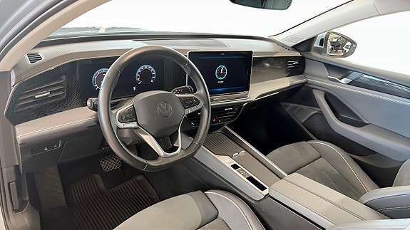 Volkswagen Passat 7 of 14