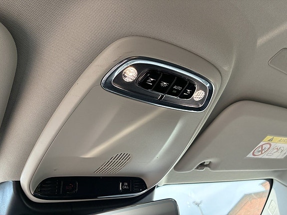 Volvo V60 10 of 12