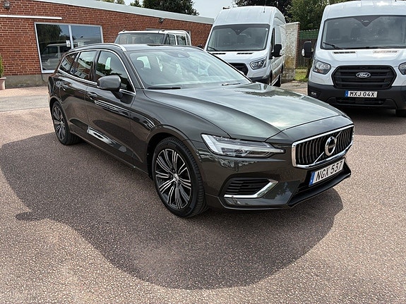 Volvo V60 3 of 12