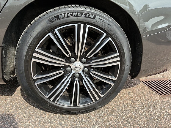 Volvo V60 9 of 12
