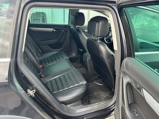 Volkswagen Passat Alltrack 5 of 7