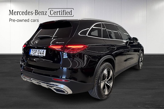 Mercedes-Benz GLC300 de 4 of 11