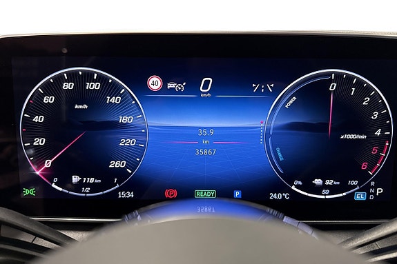 Mercedes-Benz GLC300 de 7 of 11