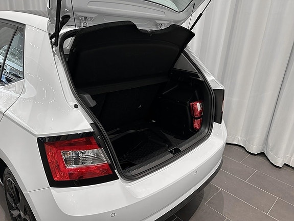 Skoda Fabia 4 of 15